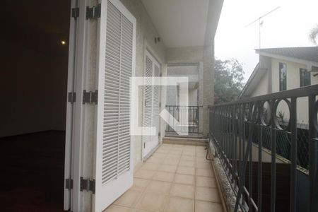 Casa de condomínio à venda com 300m², 3 quartos e 2 vagasVaranda