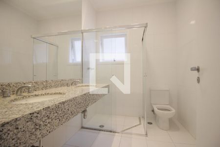 Casa de condomínio à venda com 300m², 3 quartos e 2 vagasBanheiro