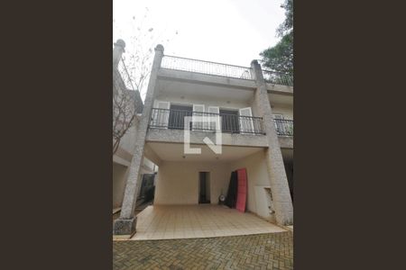 Casa de condomínio à venda com 300m², 3 quartos e 2 vagasFachada