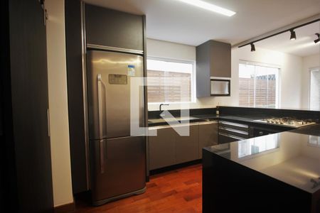 Casa de condomínio à venda com 300m², 3 quartos e 2 vagasCozinha