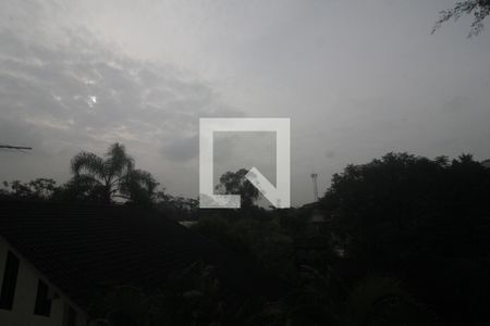 Casa de condomínio à venda com 300m², 3 quartos e 2 vagasVista da varanda