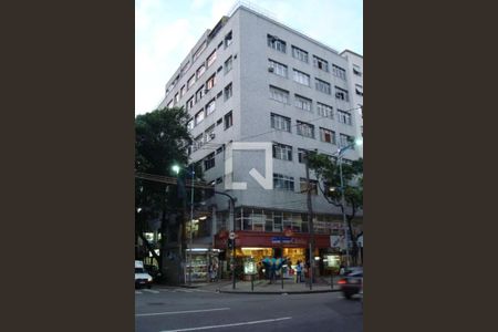 Apartamento para alugar com 70m², 2 quartos e sem vagaFachada