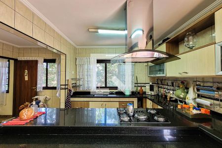 Casa à venda com 320m², 6 quartos e 5 vagasCozinha