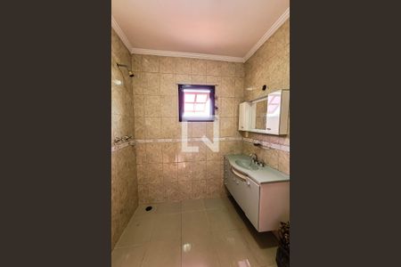 Casa à venda com 320m², 6 quartos e 5 vagasBanheiro  Suíte 2