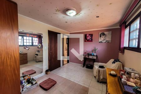 Casa à venda com 320m², 6 quartos e 5 vagassuite 5