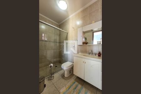 Casa à venda com 320m², 6 quartos e 5 vagasBanheiro Suíte 1