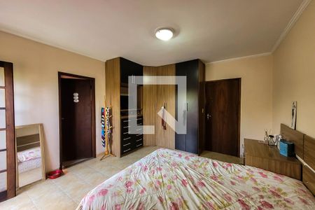 Casa à venda com 320m², 6 quartos e 5 vagasSuíte 3