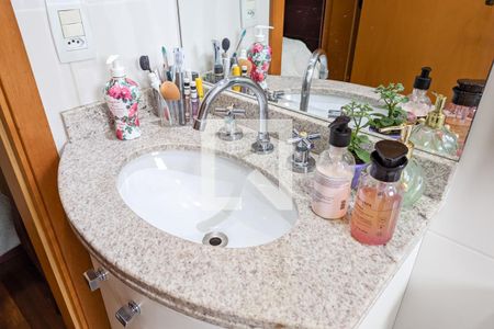 Apartamento à venda com 159m², 3 quartos e 3 vagasBanheiro da suíte 2