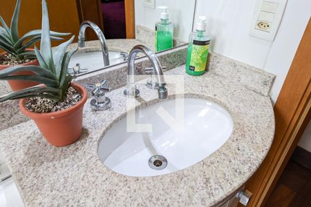 Apartamento à venda com 159m², 3 quartos e 3 vagasBanheiro da suíte 1