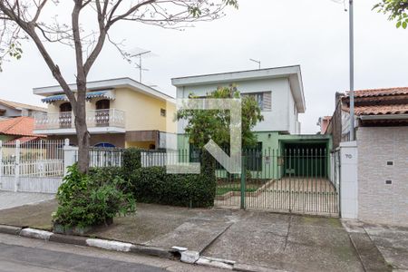 Casa à venda com 105m², 3 quartos e 5 vagas Casa à venda com 105m², 3 quartos e 5 vagasFachada