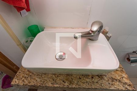 Banheiro de casa para alugar com 3 quartos, 73m² em Vila Patrimonial, São Paulo