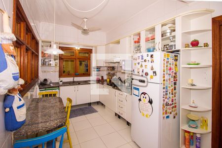 Casa à venda com 360m², 3 quartos e 2 vagasCozinha e Área de Serviço