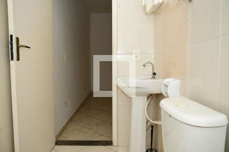 Banheiro de apartamento para alugar com 1 quarto, 40m² em Parque Alexandre, Cotia
