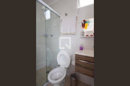 Apartamento à venda com 108m², 2 quartos e 1 vagaÁrea de serviço - banheiro