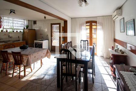 Sala de Jantar de casa à venda com 3 quartos, 130m² em Medianeira, Porto Alegre