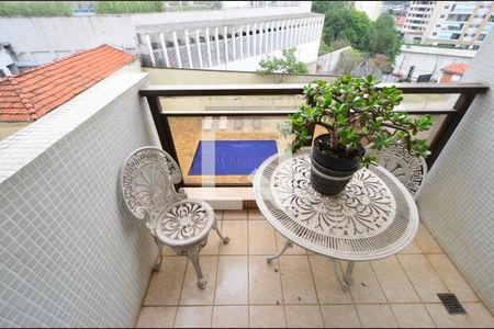 Varanda Sala de apartamento à venda com 3 quartos, 130m² em Bosque da Saúde, São Paulo