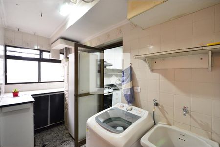 Apartamento à venda com 130m², 3 quartos e 1 vagaÁrea de Serviço