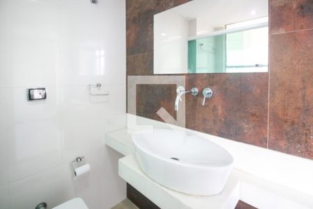 Apartamento à venda com 120m², 3 quartos e sem vagaBanheiro da Suíte