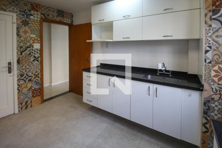 Apartamento à venda com 120m², 3 quartos e sem vagaCozinha