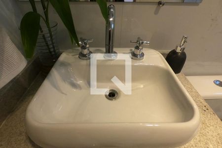 Apartamento à venda com 64m², 2 quartos e 1 vaga Apartamento à venda com 64m², 2 quartos e 1 vagaBanheiro da Suíte 2