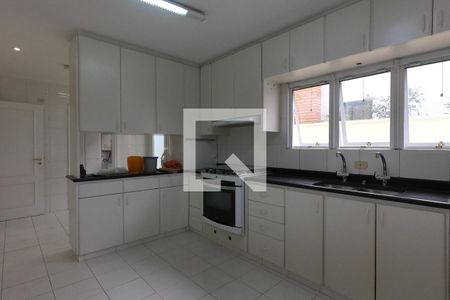 Casa de condomínio para alugar com 230m², 3 quartos e 4 vagasCozinha