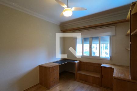 Casa de condomínio para alugar com 230m², 3 quartos e 4 vagassuíte 2