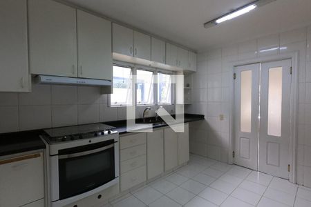 Casa de condomínio para alugar com 230m², 3 quartos e 4 vagasCozinha