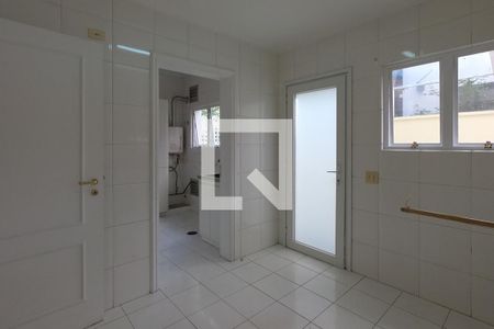 Casa de condomínio para alugar com 230m², 3 quartos e 4 vagasCozinha