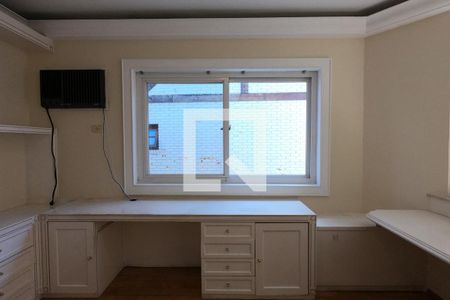 Casa de condomínio para alugar com 230m², 3 quartos e 4 vagassusuíte 1íte 1