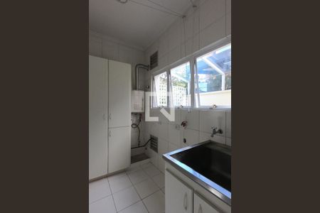 Casa de condomínio para alugar com 230m², 3 quartos e 4 vagasÁrea de Serviço