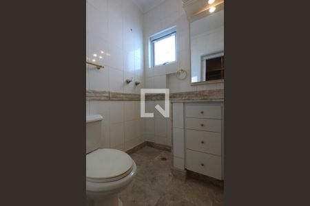 Casa de condomínio para alugar com 230m², 3 quartos e 4 vagassuíte 1