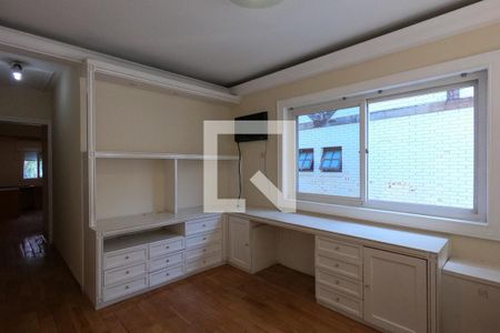 Casa de condomínio para alugar com 230m², 3 quartos e 4 vagassuíte 1