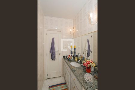 Apartamento à venda com 196m², 3 quartos e 1 vagaBanheiro 2