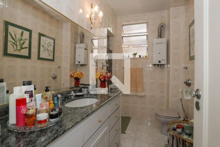 Apartamento à venda com 196m², 3 quartos e 1 vagaBanheiro 2