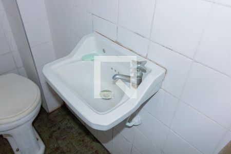 Apartamento para alugar com 120m², 3 quartos e 2 vagasBanheiro de Serviço