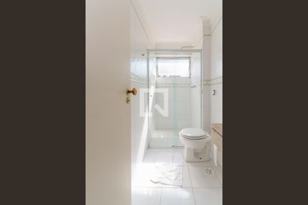 Apartamento para alugar com 120m², 3 quartos e 2 vagas Apartamento para alugar com 120m², 3 quartos e 2 vagasBanheiro