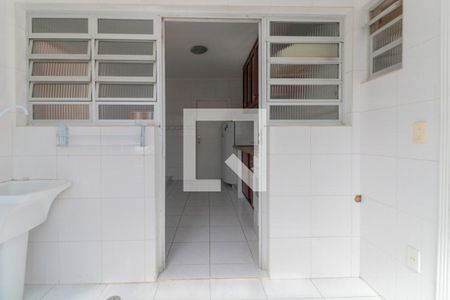 Apartamento para alugar com 120m², 3 quartos e 2 vagas Apartamento para alugar com 120m², 3 quartos e 2 vagasÁrea de serviço