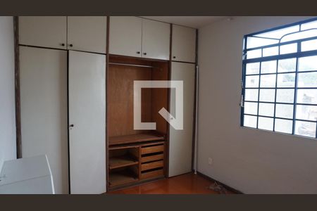 Quarto 1 de apartamento à venda com 2 quartos, 120m² em Sagrada Família, Belo Horizonte