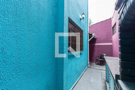 Casa à venda com 78m², 2 quartos e 2 vagasQuintal