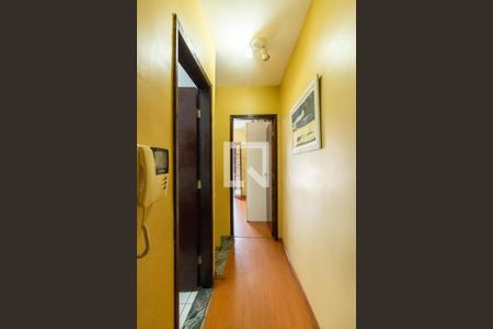 Casa à venda com 78m², 2 quartos e 2 vagasCorredor