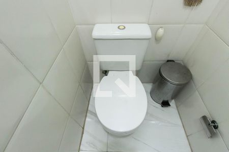 Casa à venda com 78m², 2 quartos e 2 vagasLavabo