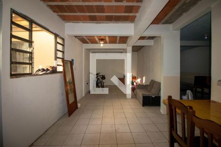 Casa à venda com 100m², 4 quartos e 3 vagas Casa à venda com 100m², 4 quartos e 3 vagasSala - Casa 2