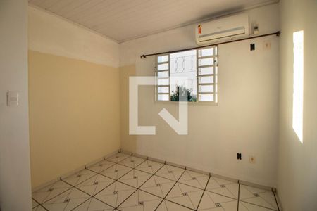 Casa à venda com 100m², 4 quartos e 3 vagas Casa à venda com 100m², 4 quartos e 3 vagasQuarto 2 - Casa 3
