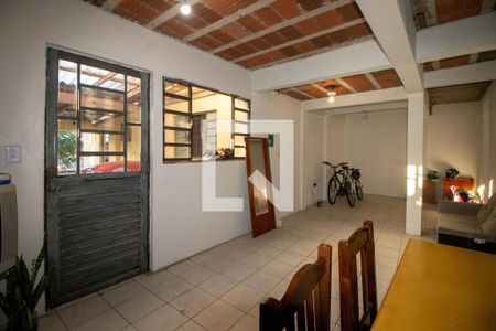 Casa à venda com 100m², 4 quartos e 3 vagas Casa à venda com 100m², 4 quartos e 3 vagasSala - Casa 2