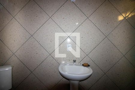 Casa à venda com 100m², 4 quartos e 3 vagas Casa à venda com 100m², 4 quartos e 3 vagasBanheiro - Casa 2