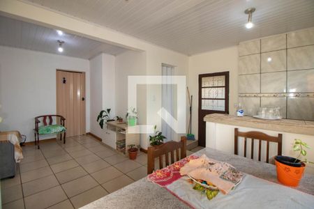 Sala de casa à venda com 4 quartos, 100m² em Rubem Berta, Porto Alegre