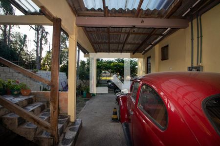 Casa à venda com 100m², 4 quartos e 3 vagas Casa à venda com 100m², 4 quartos e 3 vagasGaragem