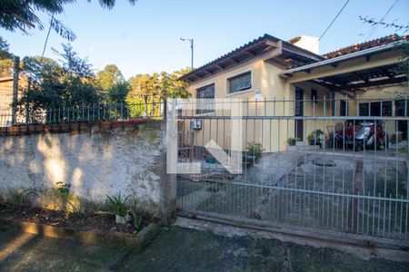 Casa à venda com 100m², 4 quartos e 3 vagas Casa à venda com 100m², 4 quartos e 3 vagasFachada