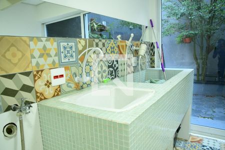 Casa de condomínio para alugar com 360m², 3 quartos e 5 vagasLavanderia