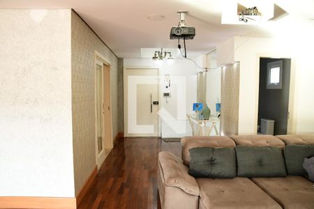 Sala de casa de condomínio para alugar com 3 quartos, 360m² em Lajeado, Cotia